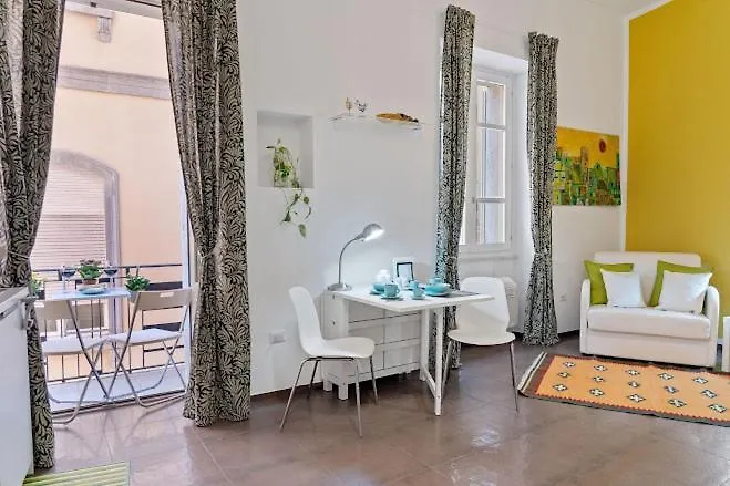 Hometolove Marina Cagliari Olaszország